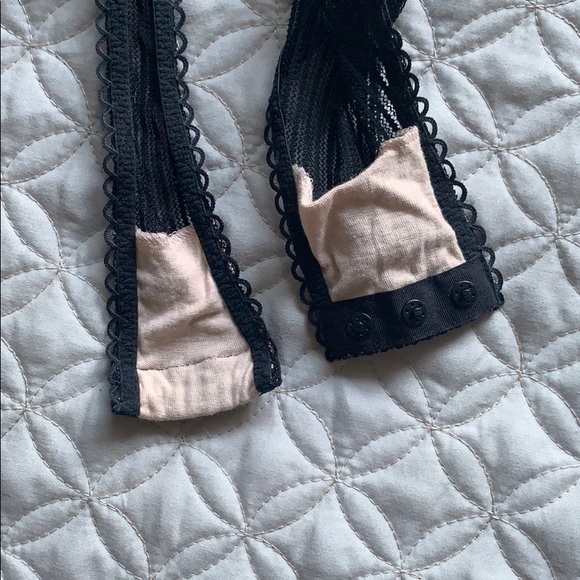 sculpted lace bustier body suit - Picture 6 of 8